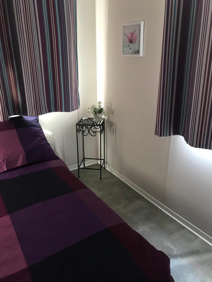 Mobilhome En Face Des Plages Йер Экстерьер фото