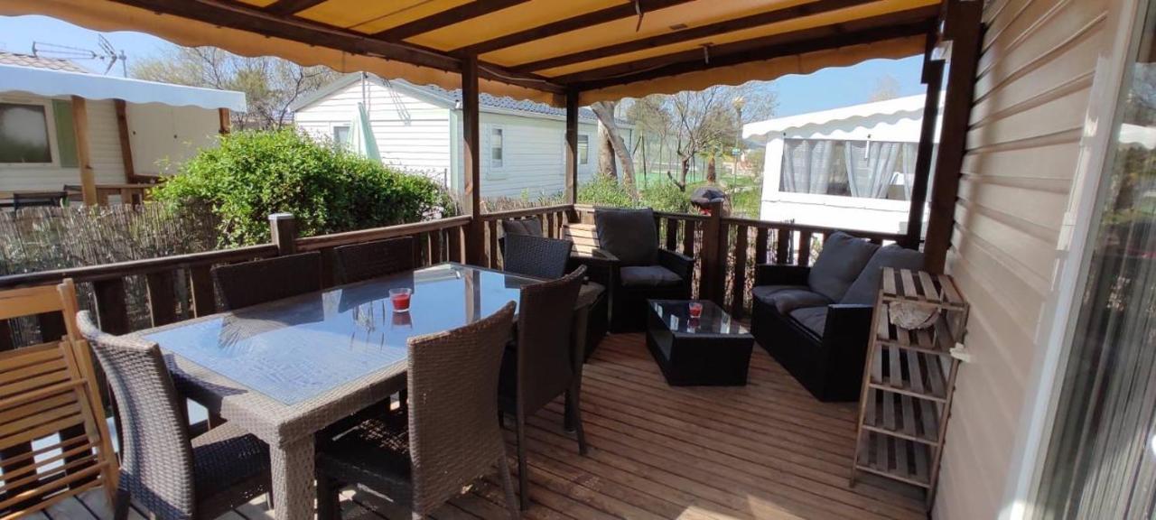 Mobilhome En Face Des Plages Йер Экстерьер фото